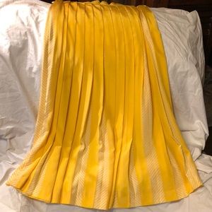 Yellow pleated with y & w inside pleats